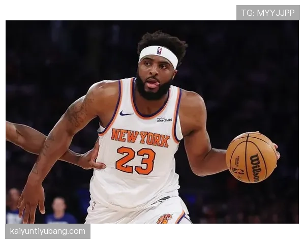 米切尔·罗宾逊挡拆护筐为后卫制造空位效率提升