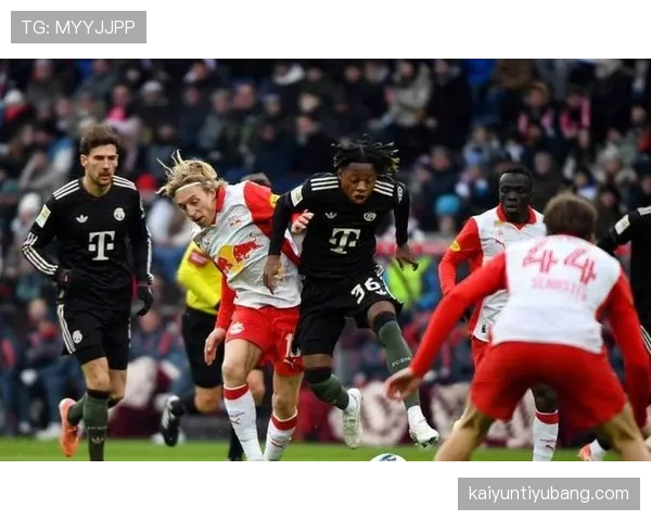 拜仁防守体系漏洞频出问题显现，对球队赛季稳定性形成考验