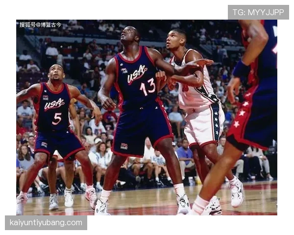 NBA与FIBA三秒规则具体差异解析：核心判罚标准有何不同？